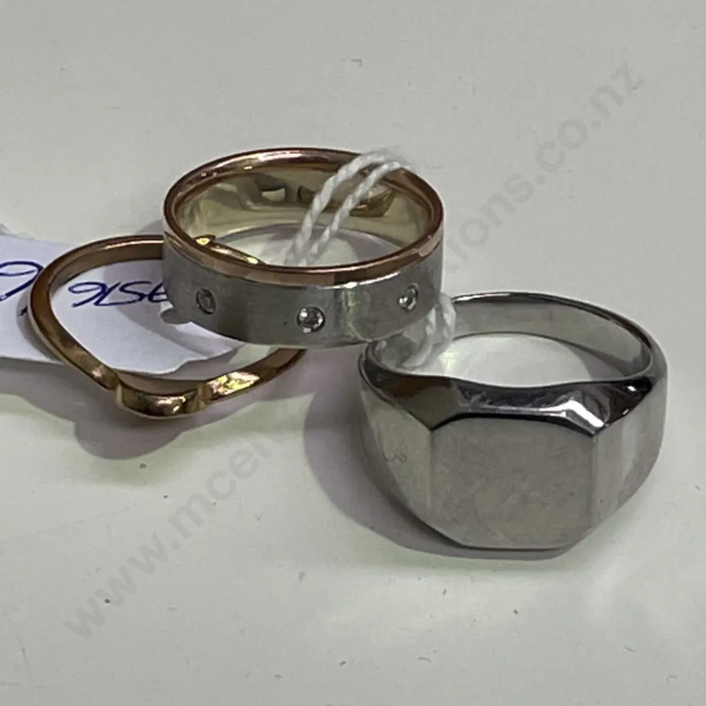 Michael Hill Mens Wedding Band, Stainless Steel Mens Ring with gold coloured and etched ring Image 1++