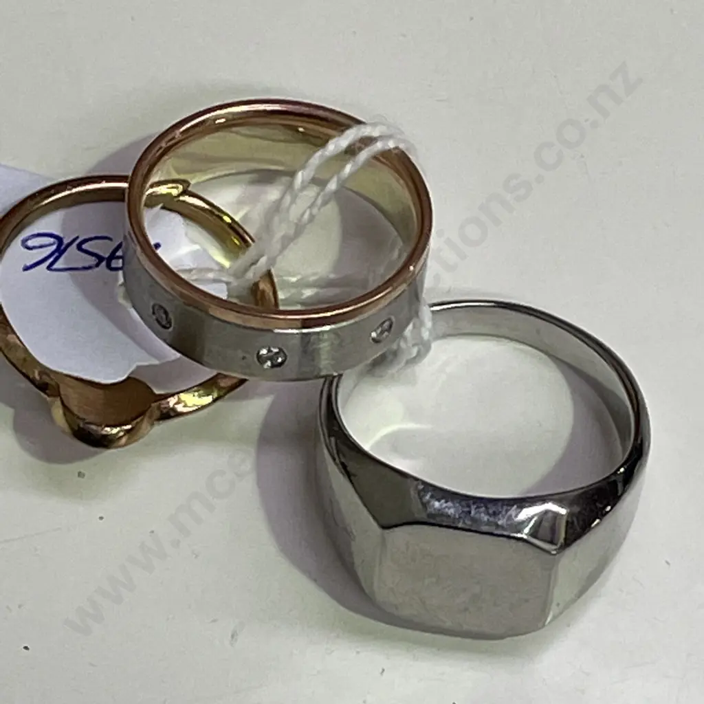 Michael Hill Mens Wedding Band, Stainless Steel Mens Ring with gold coloured and etched ring Image 1++