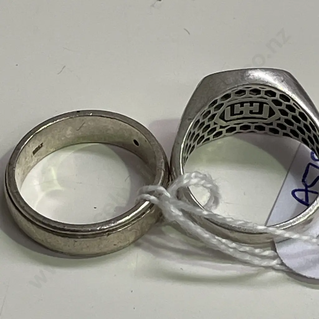 Two Sterling Silver Michael Hill Mens Rings Image 1++
