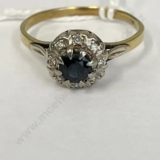 18ct Gold high setting Dress Ring