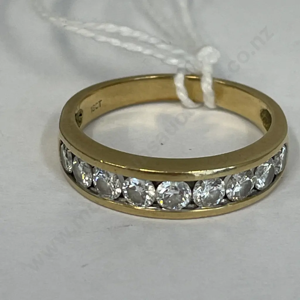 18ct Gold and Diamond Ring Image 1++
