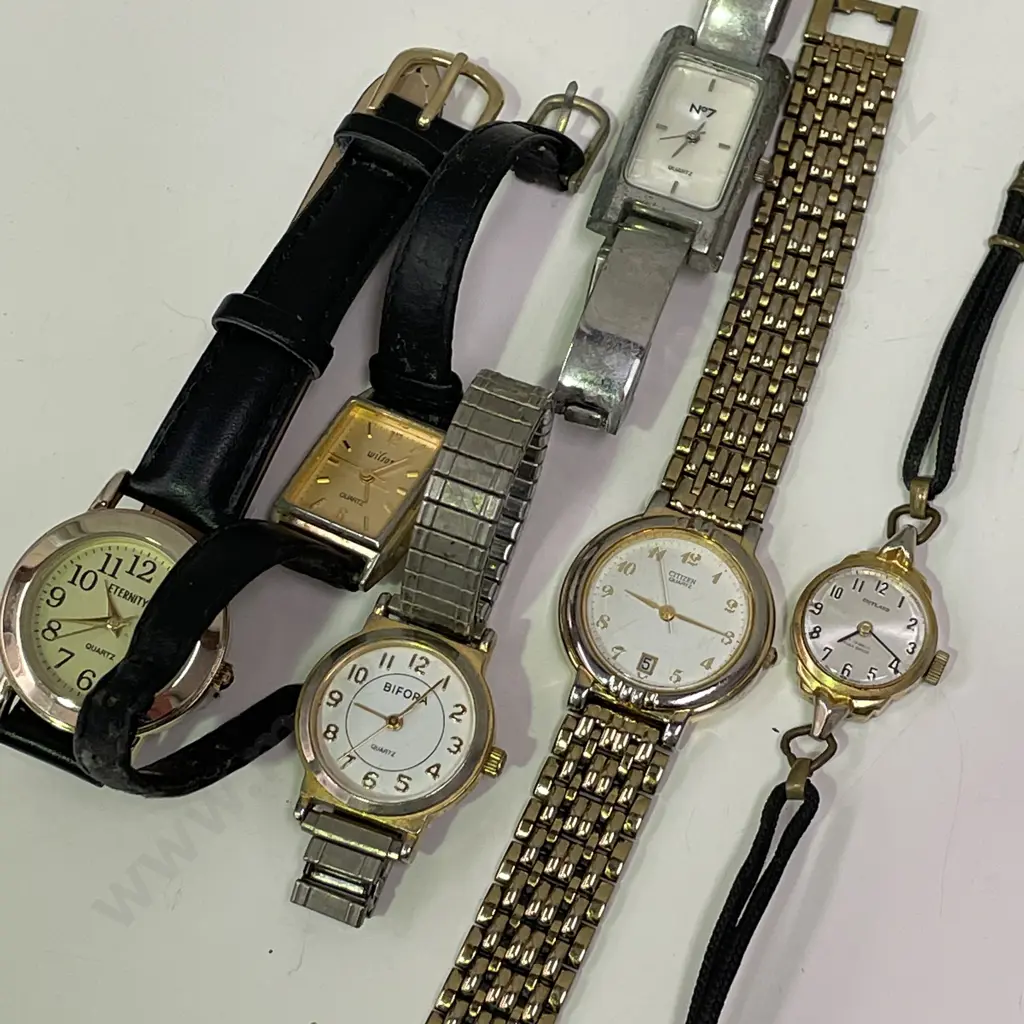 Assortment of Vintage watches Image 1++