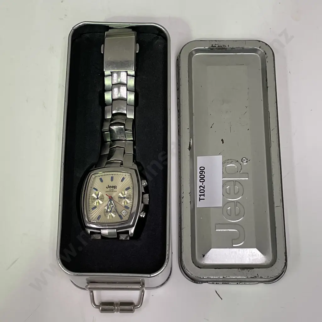 Jeep Watch in original Metal Box Image 1++