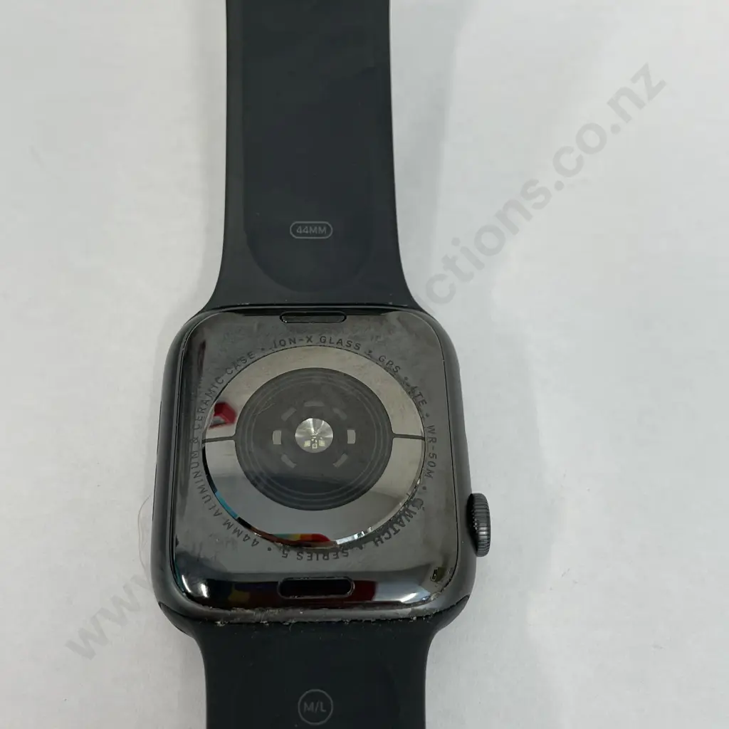 Apple Series 5 GPS Watch. Black Image 1++