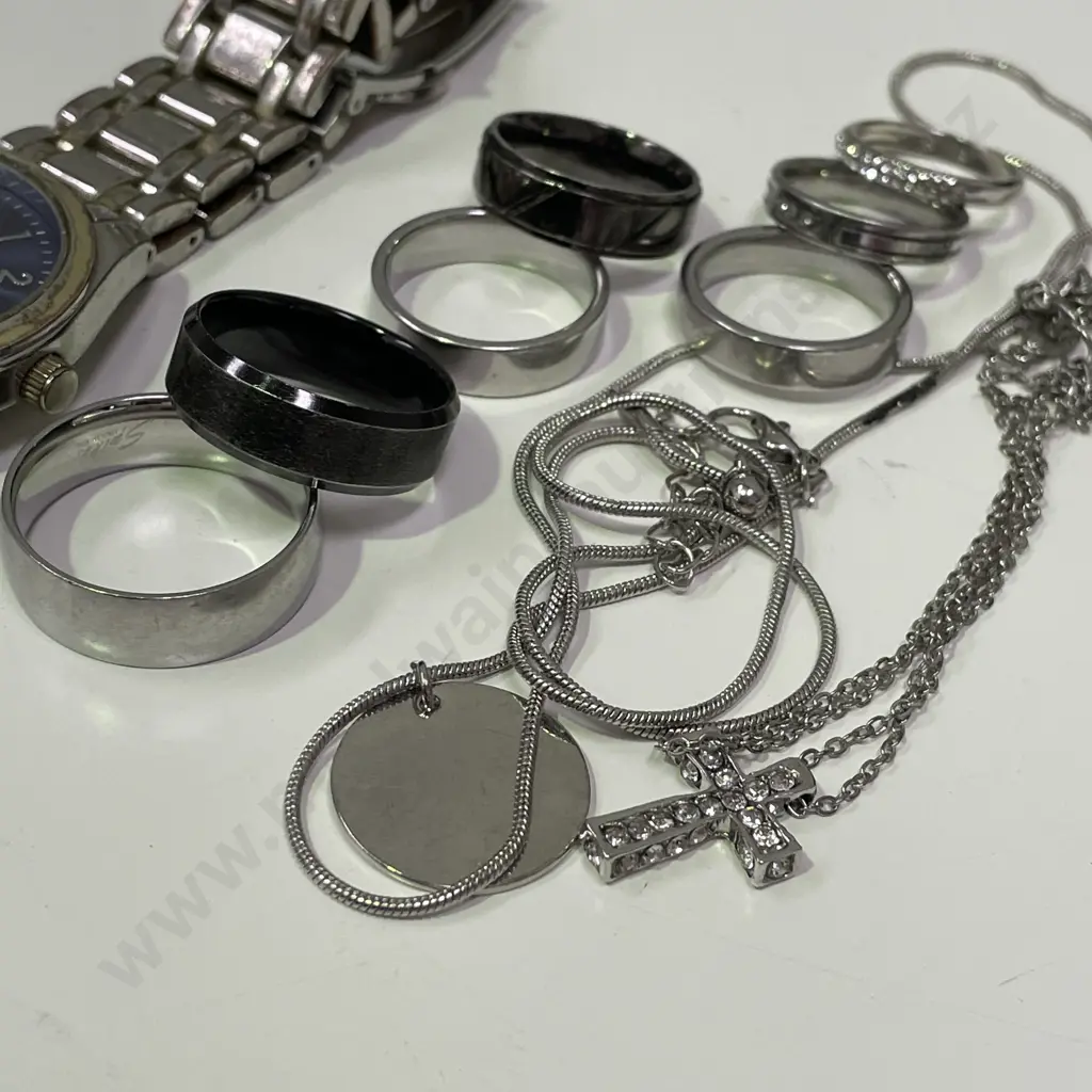 Assorted Jewellery Items including Watch Image 1++