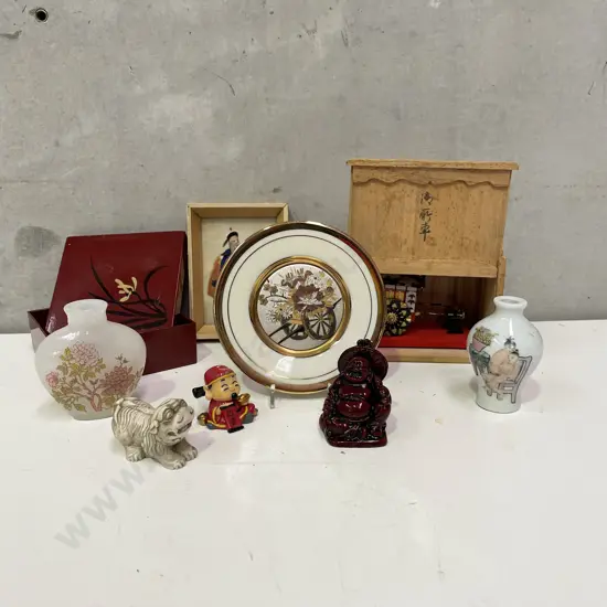 Assorted Asian Collectables