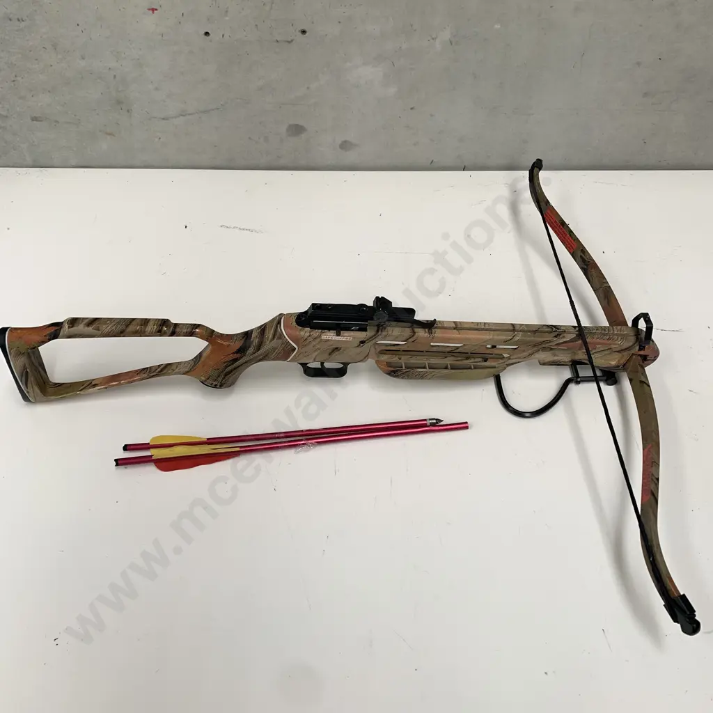 Camouflage Crossbow with 2 Arrows Image 1++
