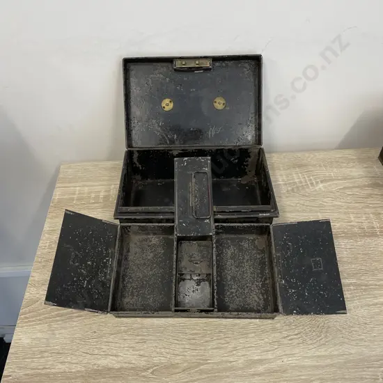 Vintage Money Tin/Cash Box. Segmented interior. 22 x 14.5cm H9cm