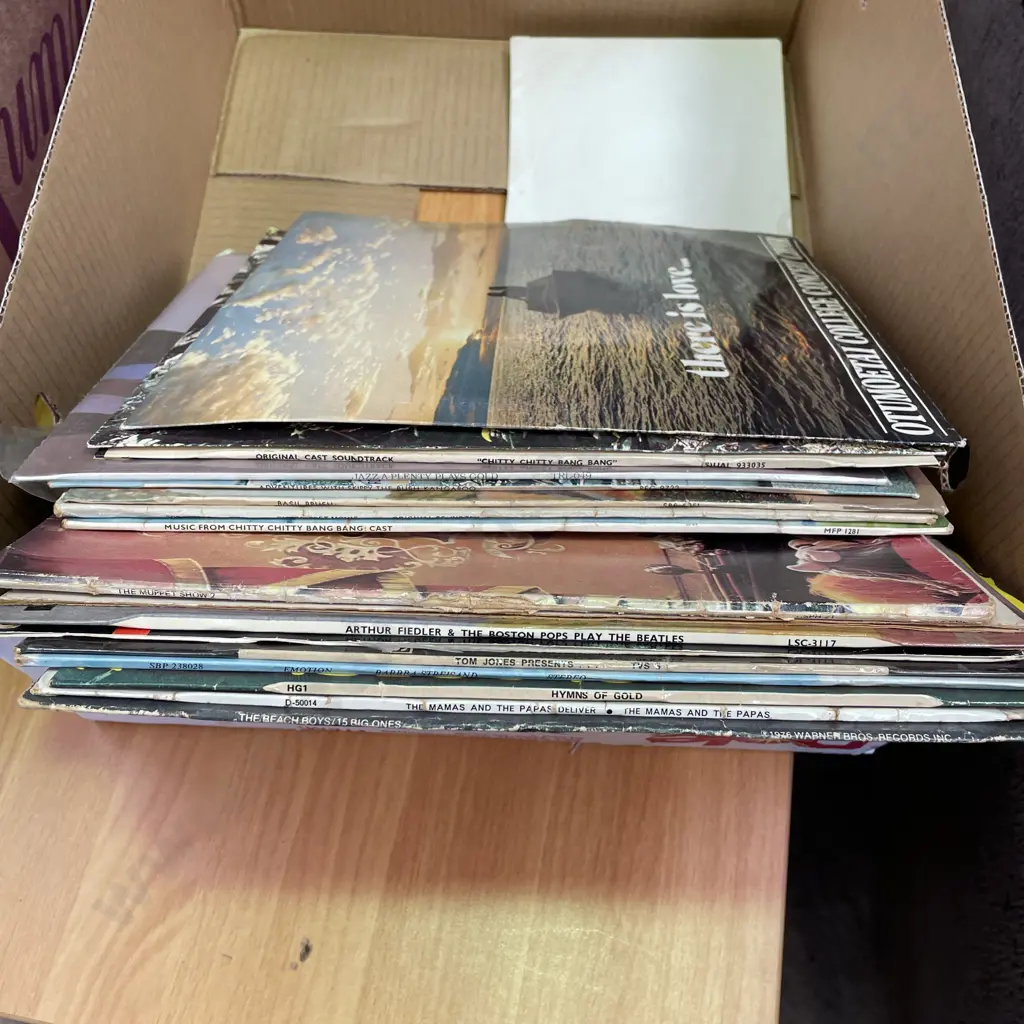 Assorted Vintage Records Image 1++