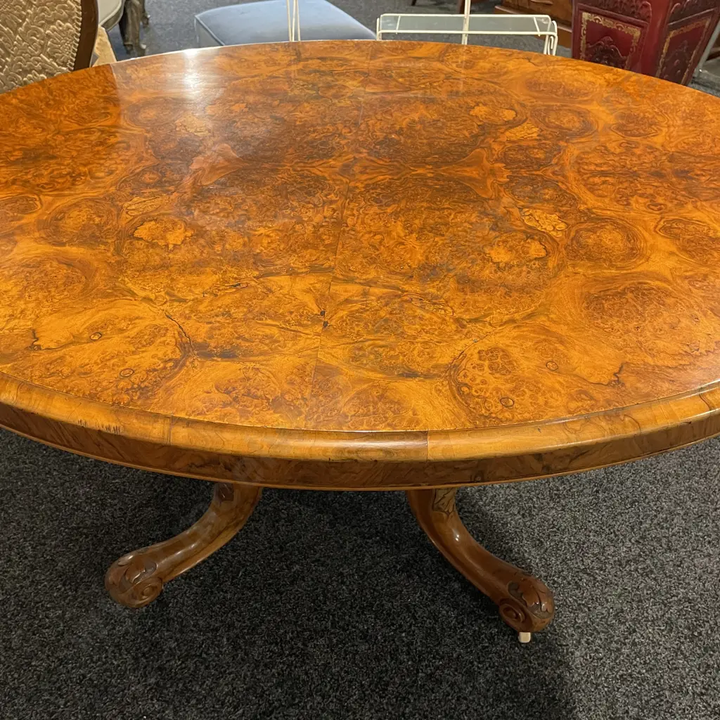 Stunning Antique Victorian Burr Walnut Oval Loo Table. Carved Central Pedestal and four feet.  Image 1++