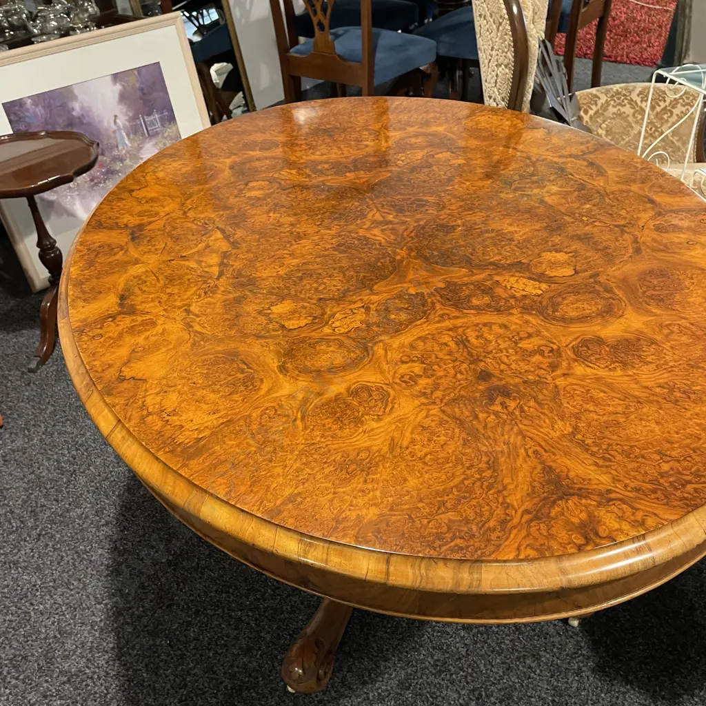 Stunning Antique Victorian Burr Walnut Oval Loo Table. Carved Central Pedestal and four feet.  Image 1++
