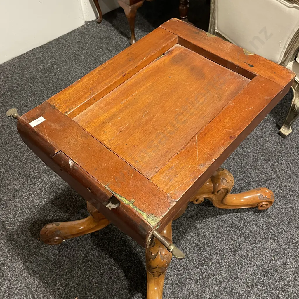 Stunning Antique Victorian Burr Walnut Oval Loo Table. Carved Central Pedestal and four feet.  Image 1++