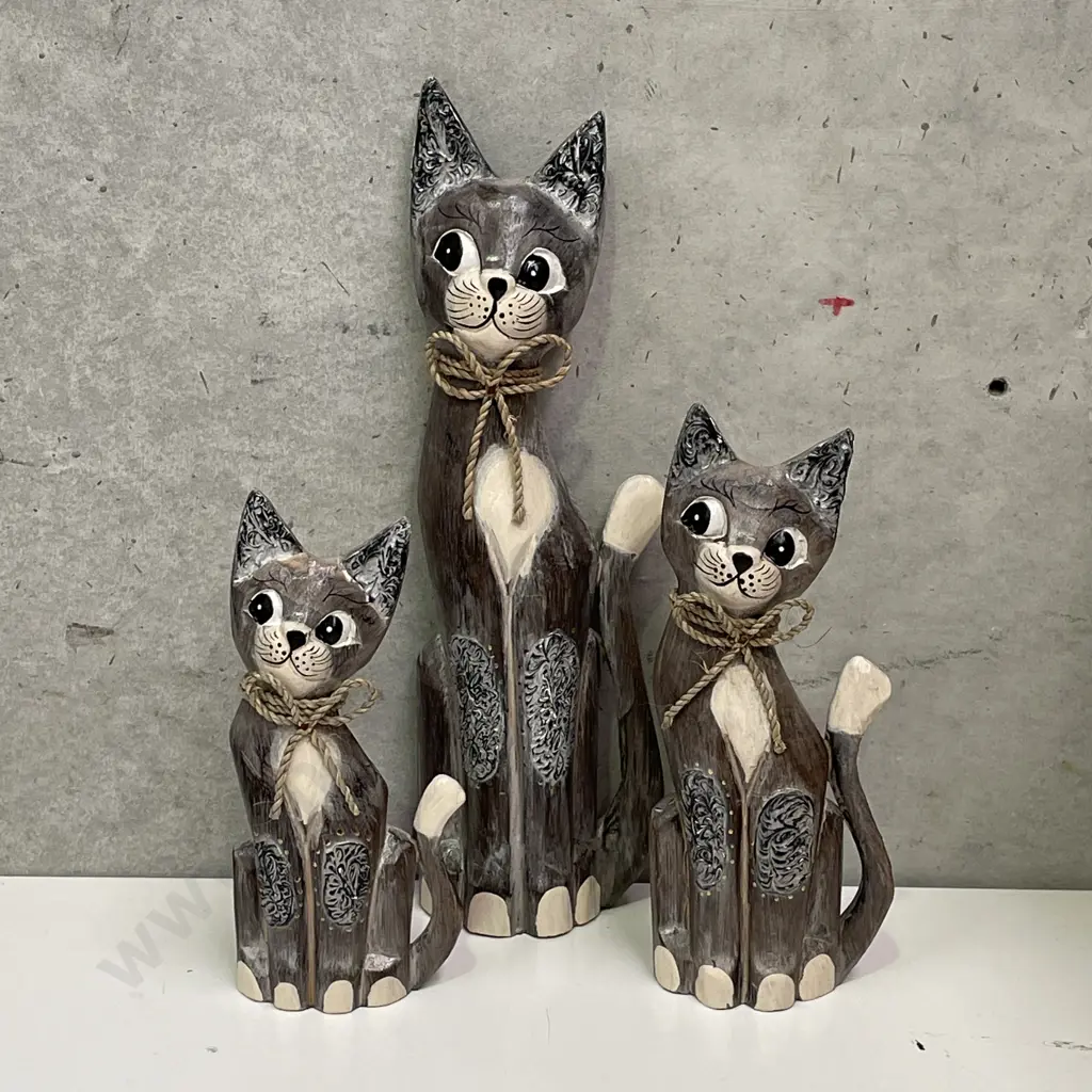 Trio of Ornamental Carved Wooden Cats. Graduating Sizes Image 1++
