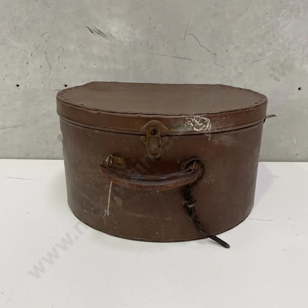 Large Antique Leather Hat Box. Label intact "Fiberkane, registered". H25 Dia45cm Image 1++