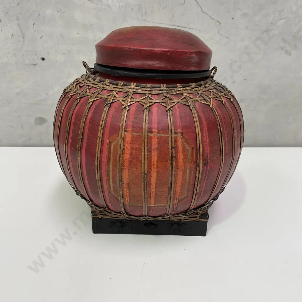 Burmese Lacquered Bamboo Rice Storage Container with Lid, 31 x 33cm Image 1++