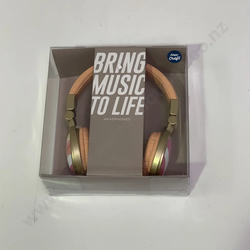 Headphones as new in box Image 1++