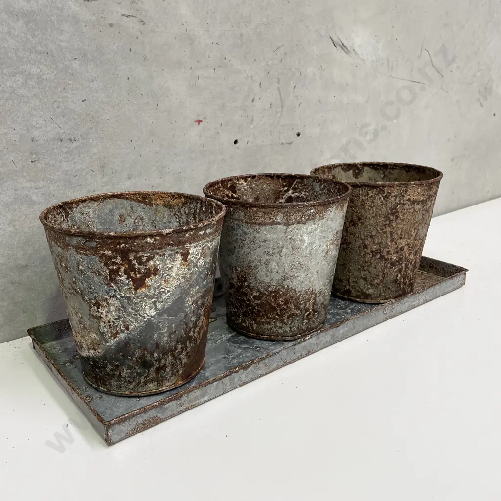 Set of three rustic Planters on undertray. Oxidised tin Image 1++