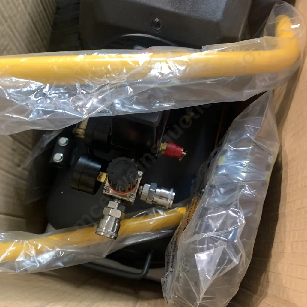 As New in Box Black Ridge 140LPM Air Compressor Image 1++
