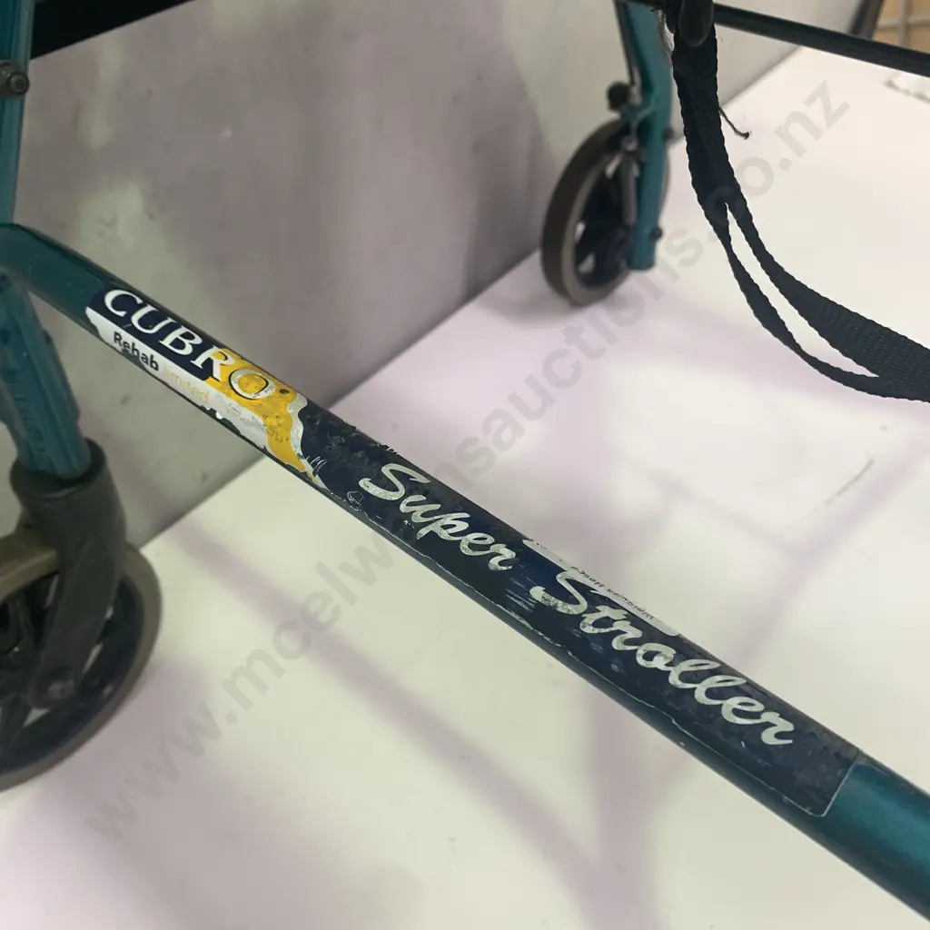 Green Cubro Walker Frame - working Brakes Image 1++