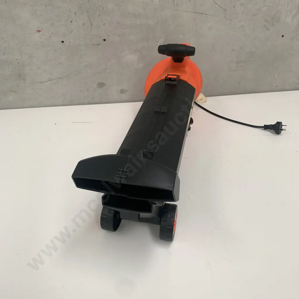 Westminster Leaf Blower / Vacuum - Model GY8722 - Extendable with Wheels Image 1++