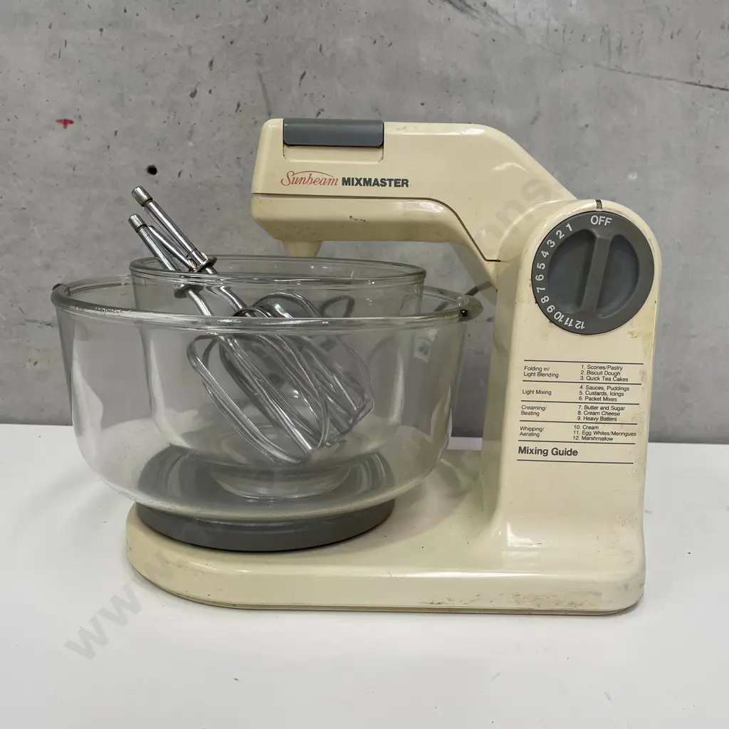 Vintage Sunbeam Mixmaster Cake Mixer. Good working condition Image 1++