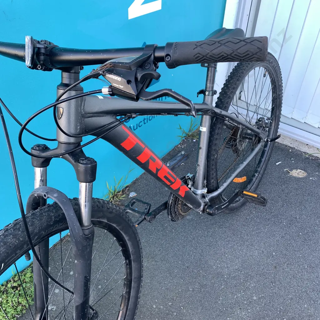 Trek 4 Marlin Bike. Size M. Image 1++