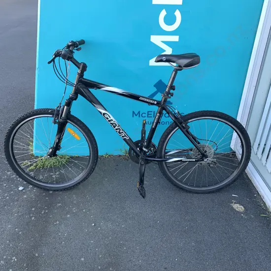 Giant Boulder Bike. Size 19"