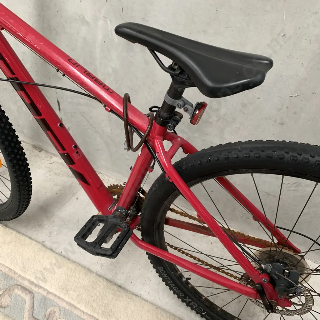 Marlin Trek Mountain Bike. Red Image 1++
