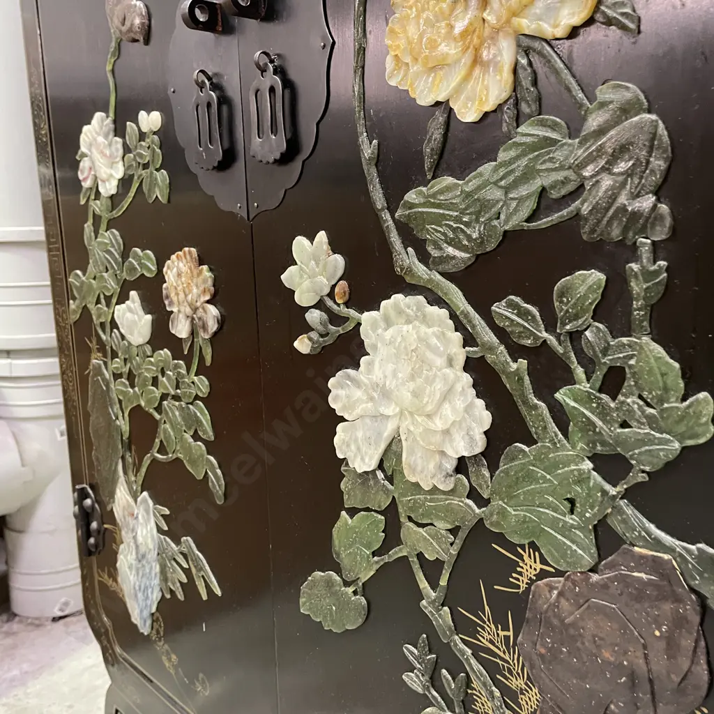 Magnificent Vintage Chinese Jinlong Black Lacquered Wooden Chinoiserie Cabinet Image 1++