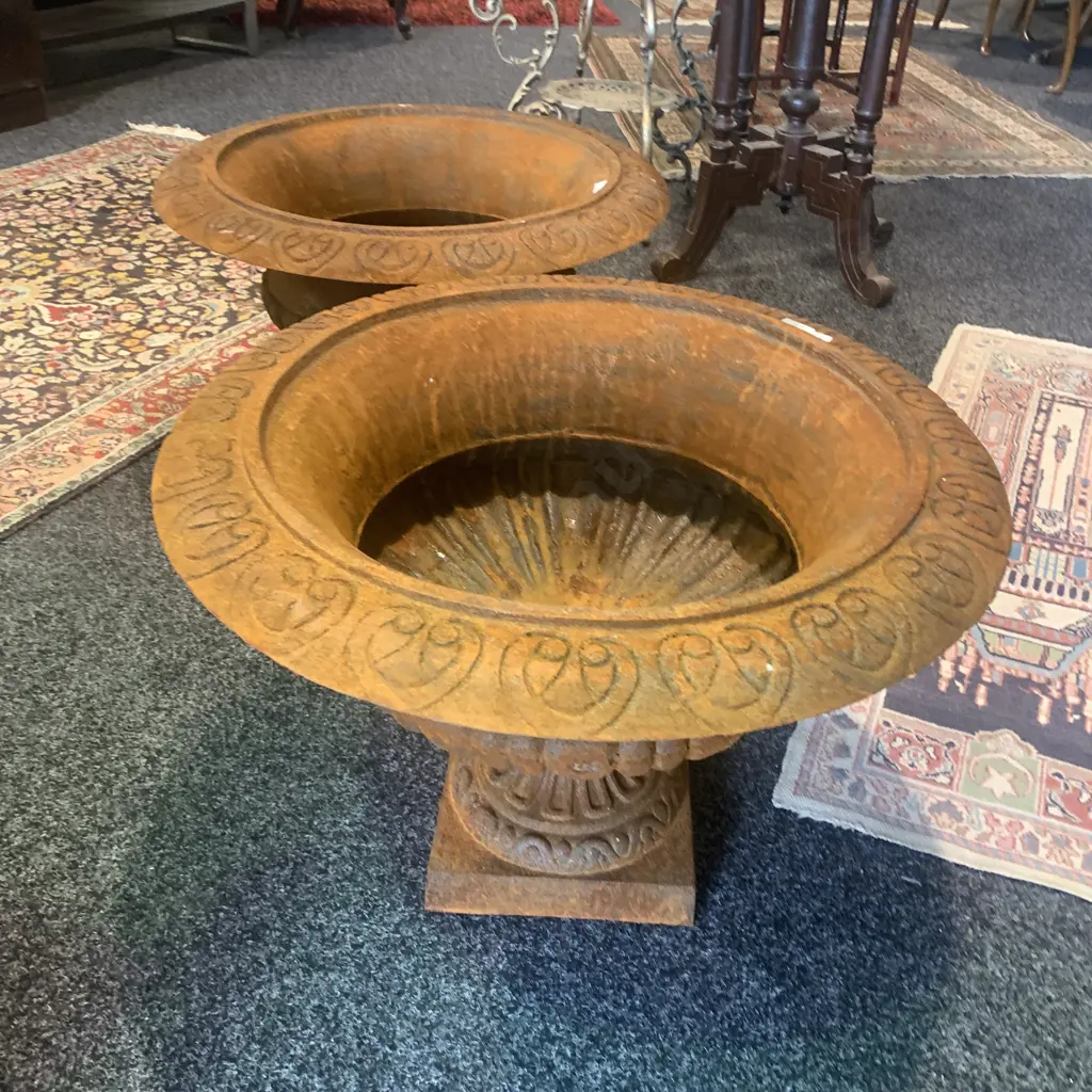 Cast Iron Round French Classical Style Planter, Rust Colour, 45 x 63cm, 41Kg Image 1++