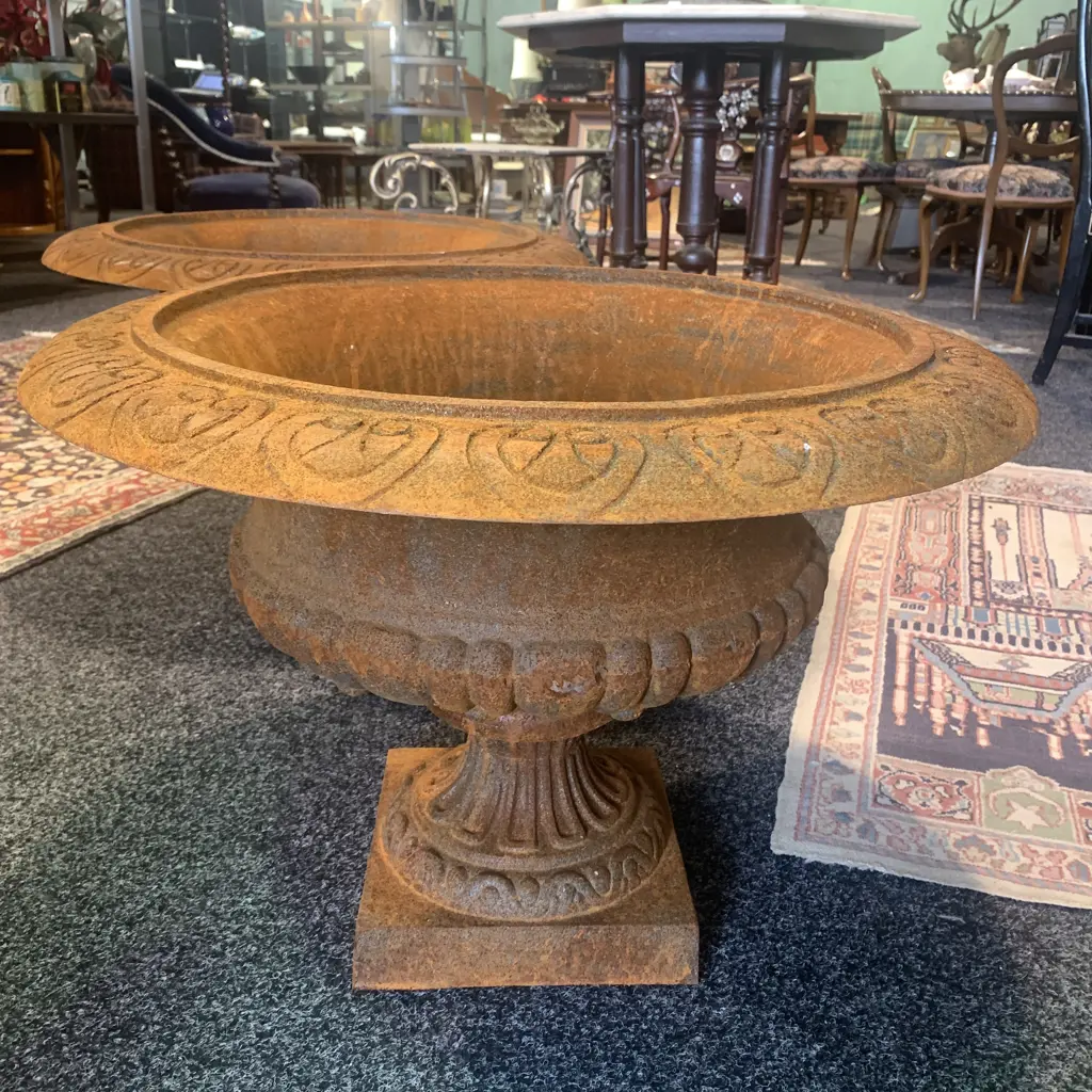 Cast Iron Round French Classical Style Planter, Rust Colour, 45 x 63cm, 41Kg Image 1++