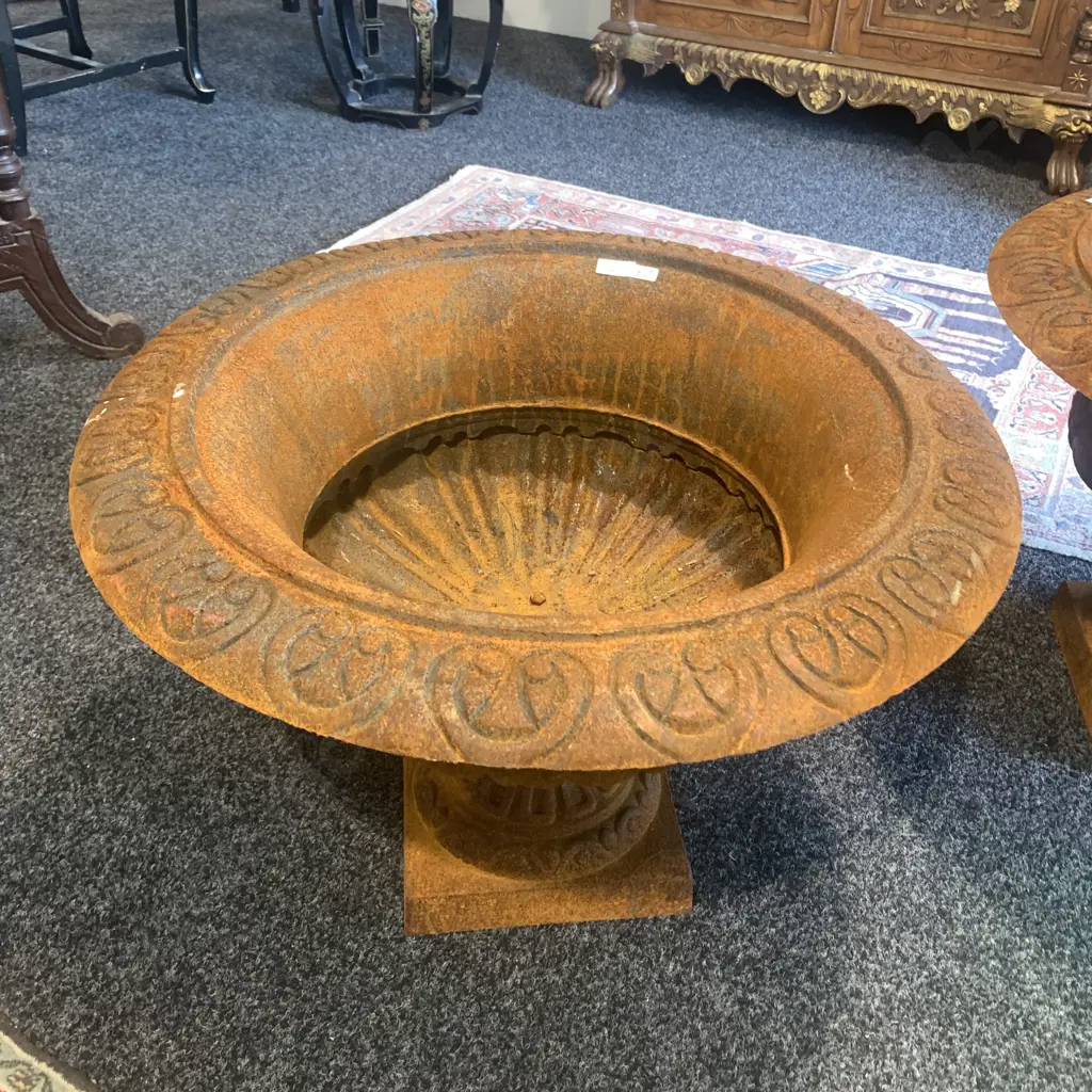 Cast Iron Round French Classical Style Planter, Rust Colour, 45 x 63cm, 41Kg Image 1++