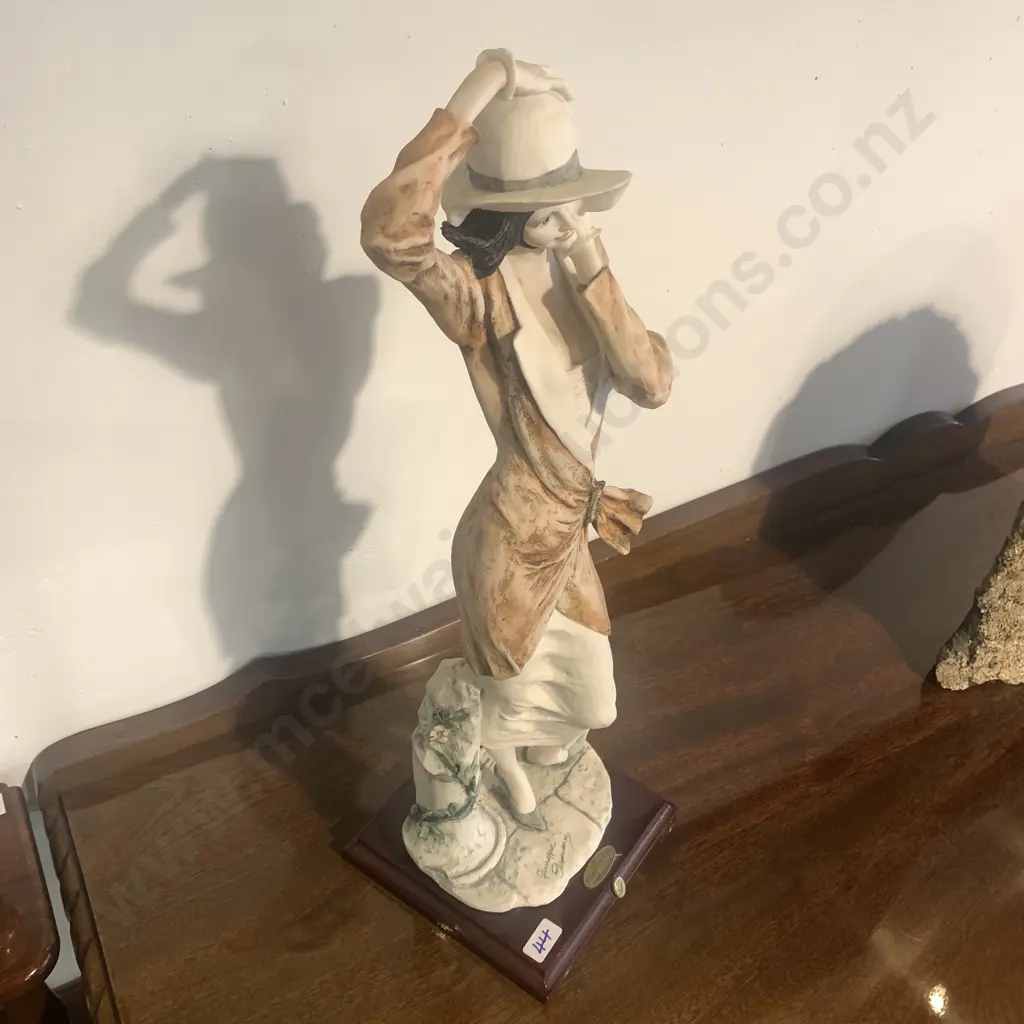 Italian Florence Guiseppe Figurine. Limited Edition 1154/5000. Signed. H49cm Image 1++