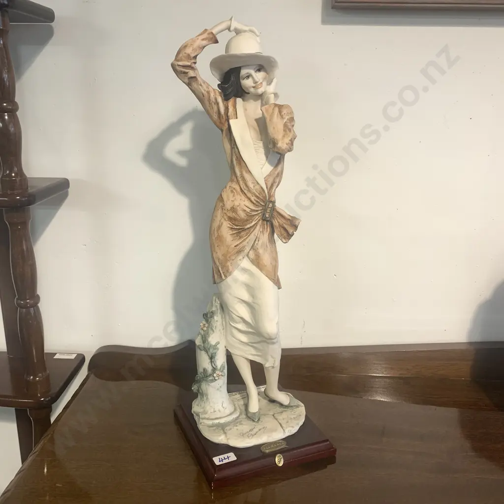 Italian Florence Guiseppe Figurine. Limited Edition 1154/5000. Signed. H49cm Image 1++