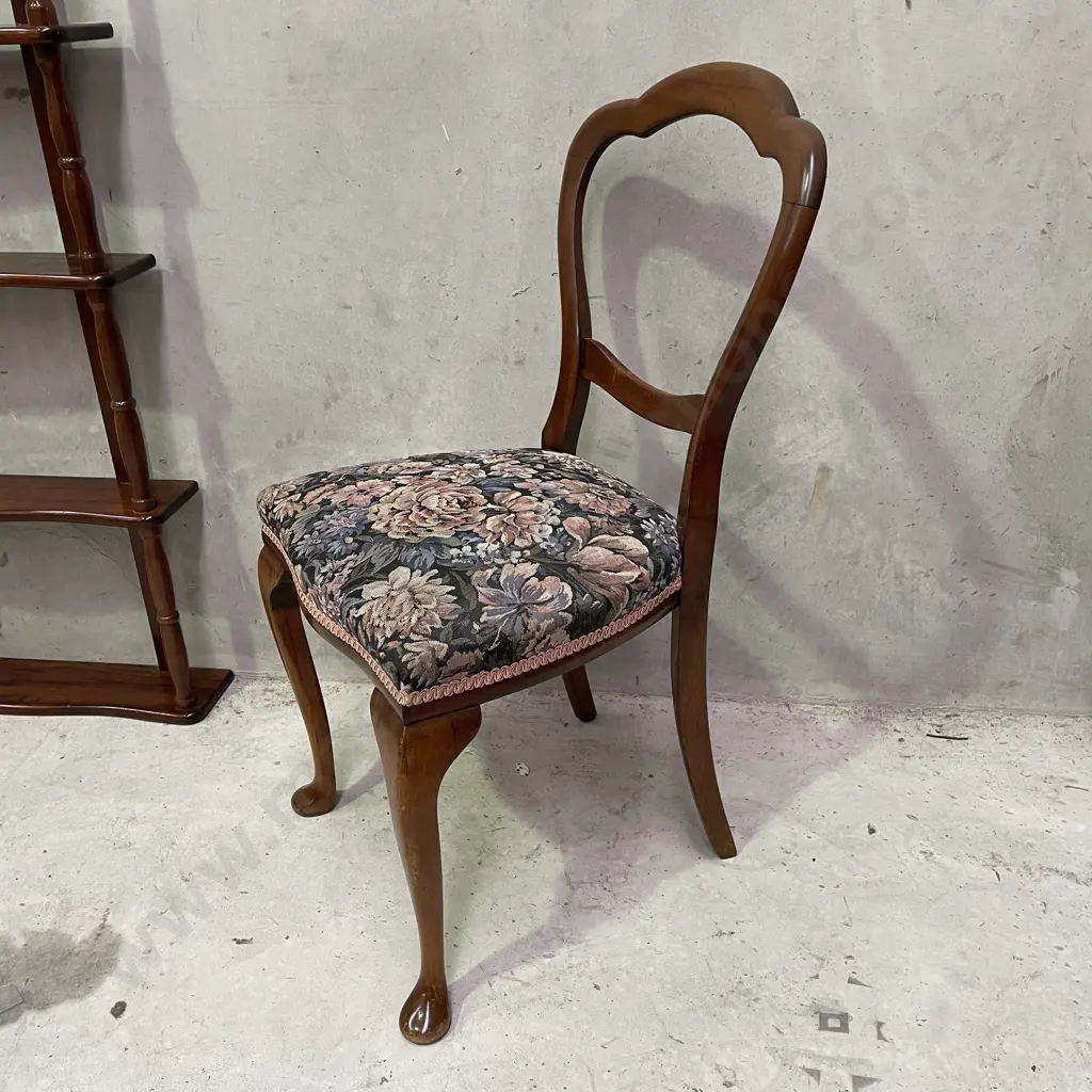 Antique Solid Mahogany 7 piece dining suite. Double pedestal base, rope edge. Brass Claw feet.  Image 1++