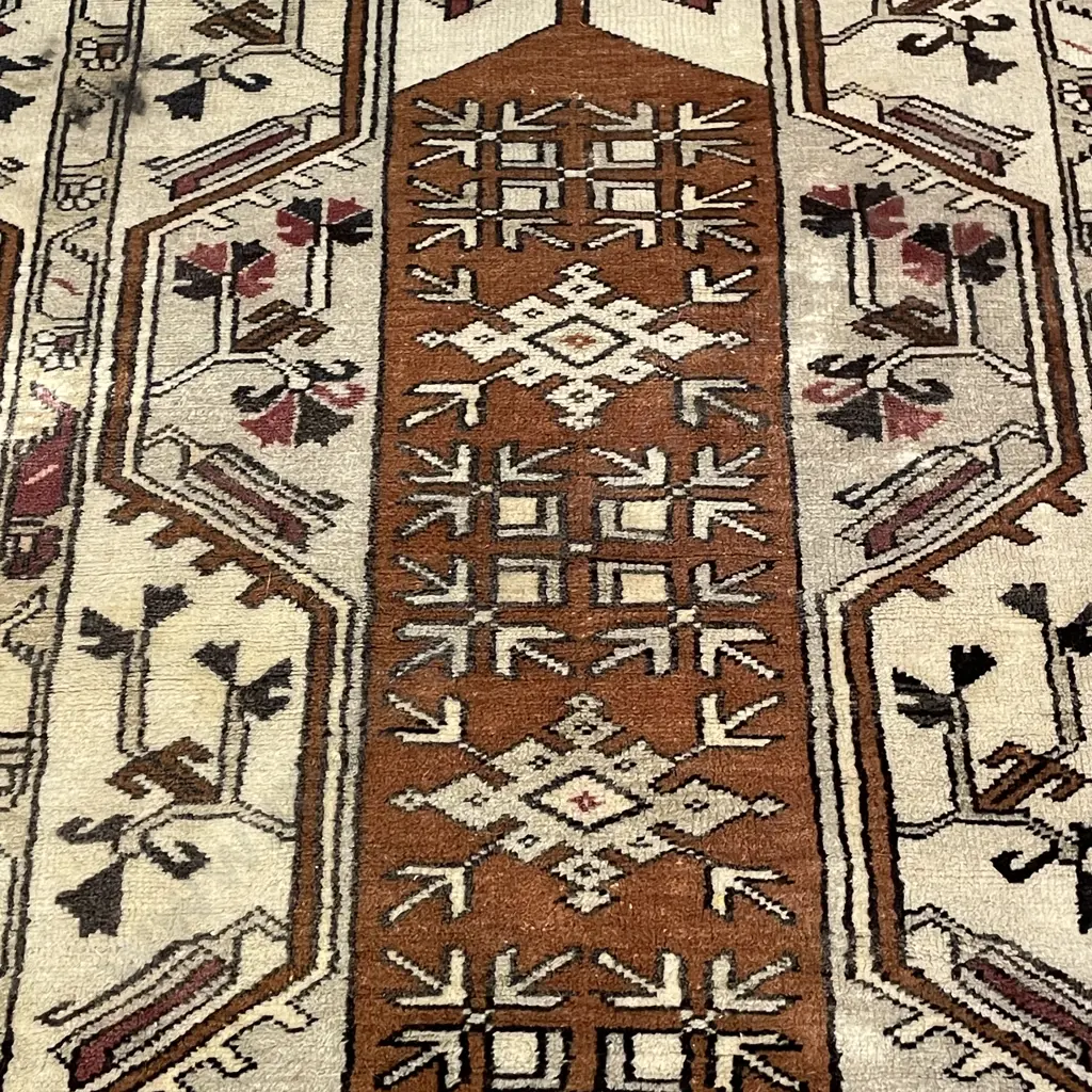 Persian Floor Rug. Oatmeal/Rust/Black/Red Tones. 2.2m x 1.4m Image 1++