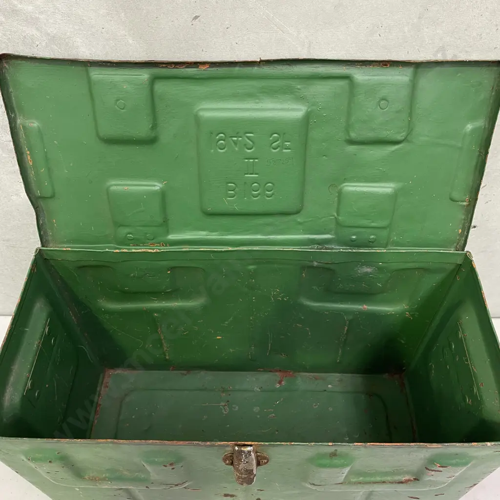 Large Vintage Ammo Box. Green. B166 1942 SF Image 1++
