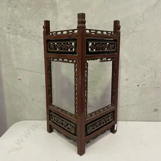 Small Dual Carved Wooden Corner Screen. H57cm (af)