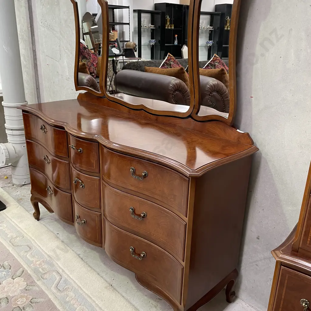 Stunning Antique Reproduction Burr Walnut 9 Drawer Dressing Table with Pivoting tri mirror. Image 1++