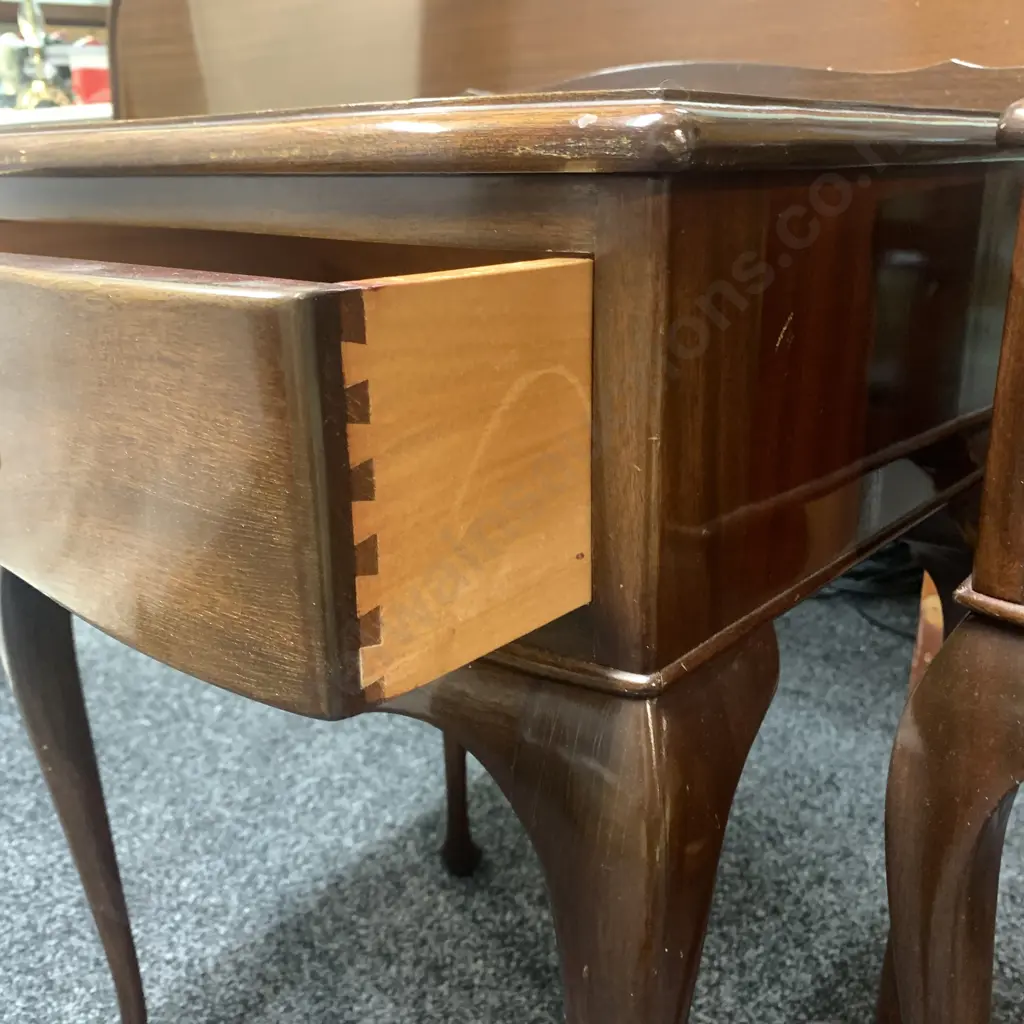 Vintage Solid Mahogany Pair of Bedside Tables. Single Drawer. Queen Anne. Image 1++