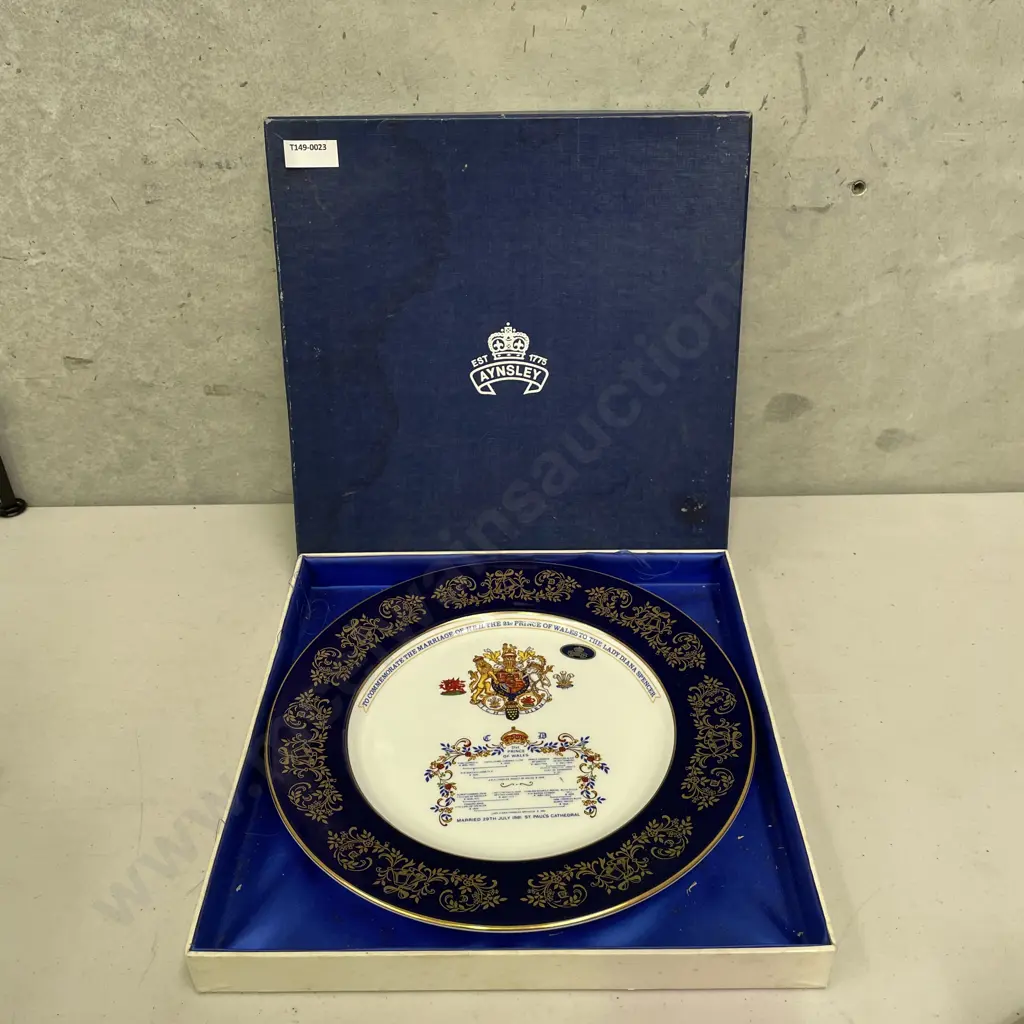 Boxed Aynsley Commemorative Royalty Plate Image 1++