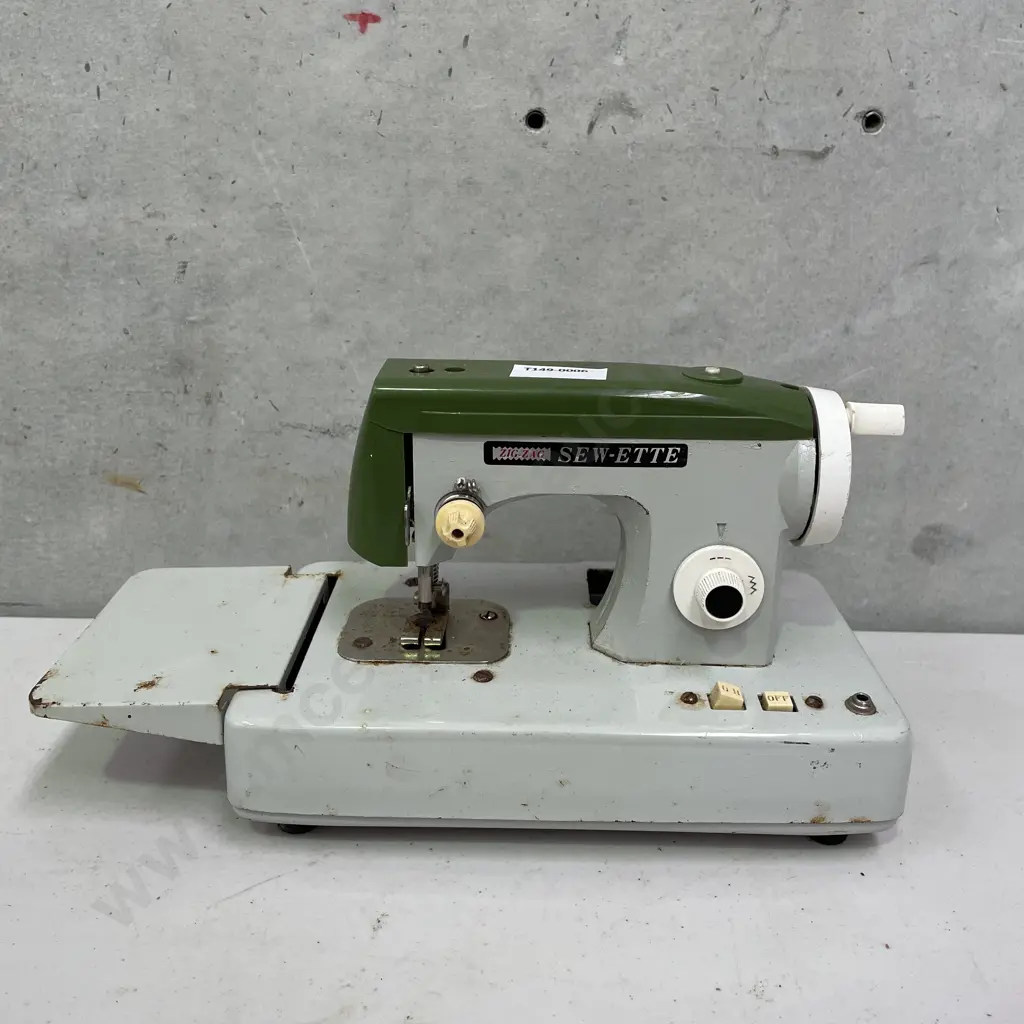 Vintage Mini Zig Zag Sew-ette Sewing Machine Image 1++