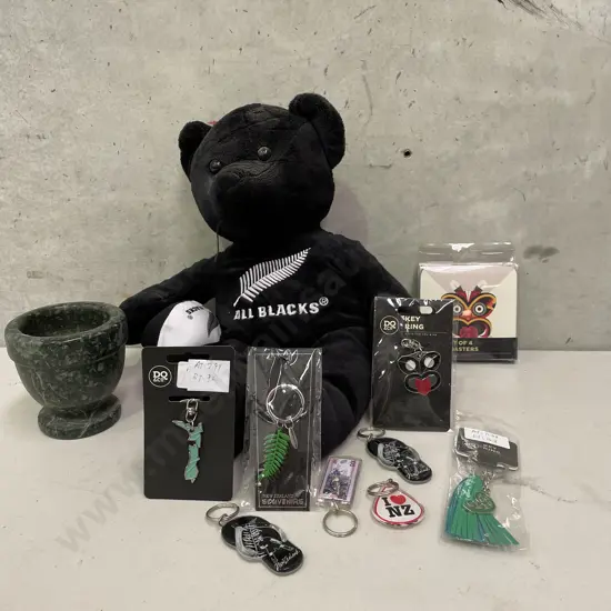 Kiwiana Collectibles