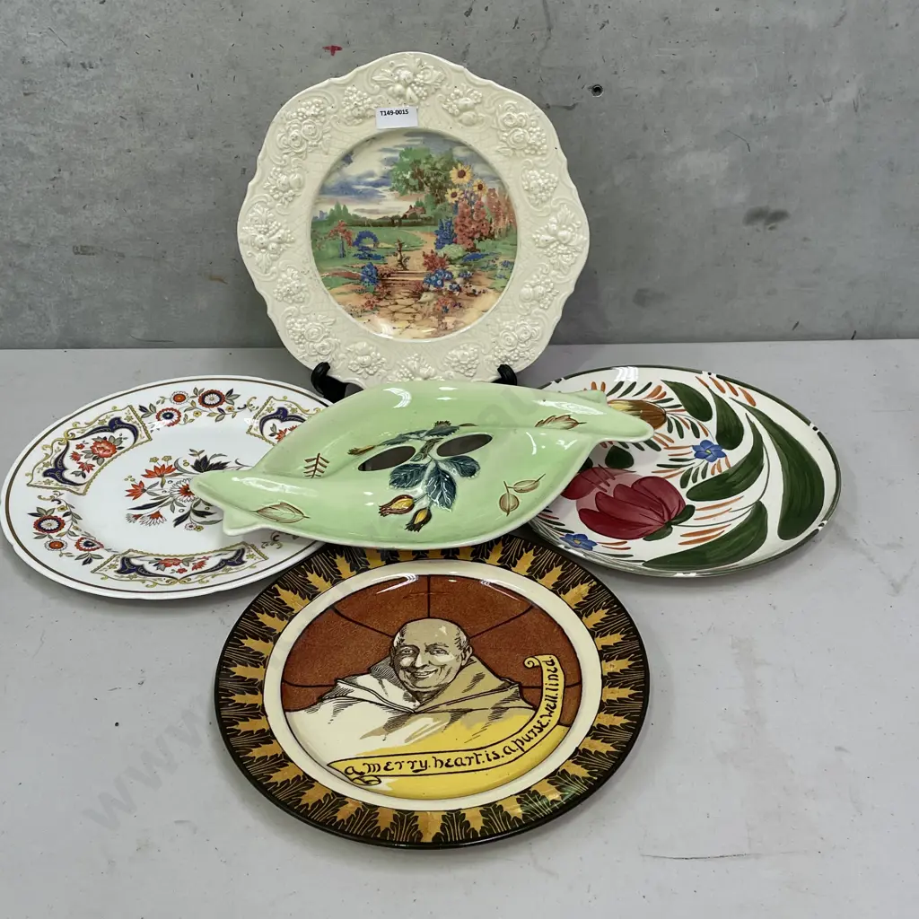Assorted Collectable Plates Image 1++