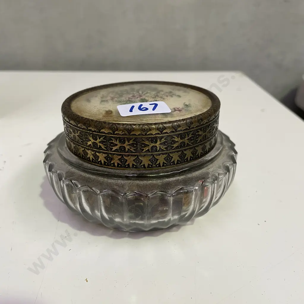Vintage English Jewellery Trinket Box with assorted jewellery Image 1++
