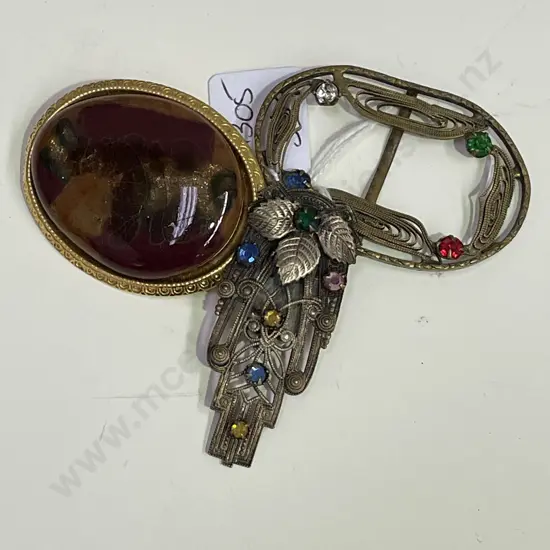 Vintage Jewellery items. Some marked, with gemstones