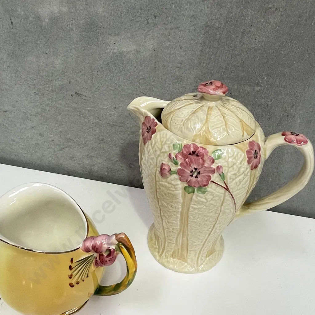 Grimwades Rubian Art Pottery Primula lidded Pot with Royal Winton yellow Hibiscus Jug Image 1++