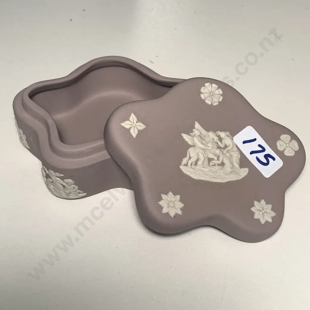 Wedgwood Mauve Jasper Ware Lidded Trinket box Image 1++