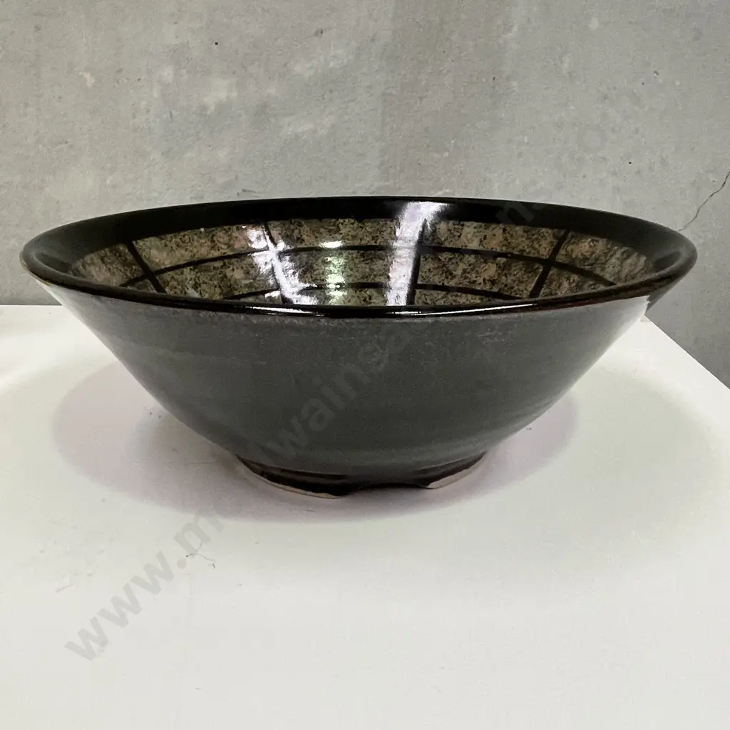 Large New Zealand Pottery Bowl Signed Barry Doyle (on rim base). Mottled web pattern. Dia34cm H12.5cm Image 1++