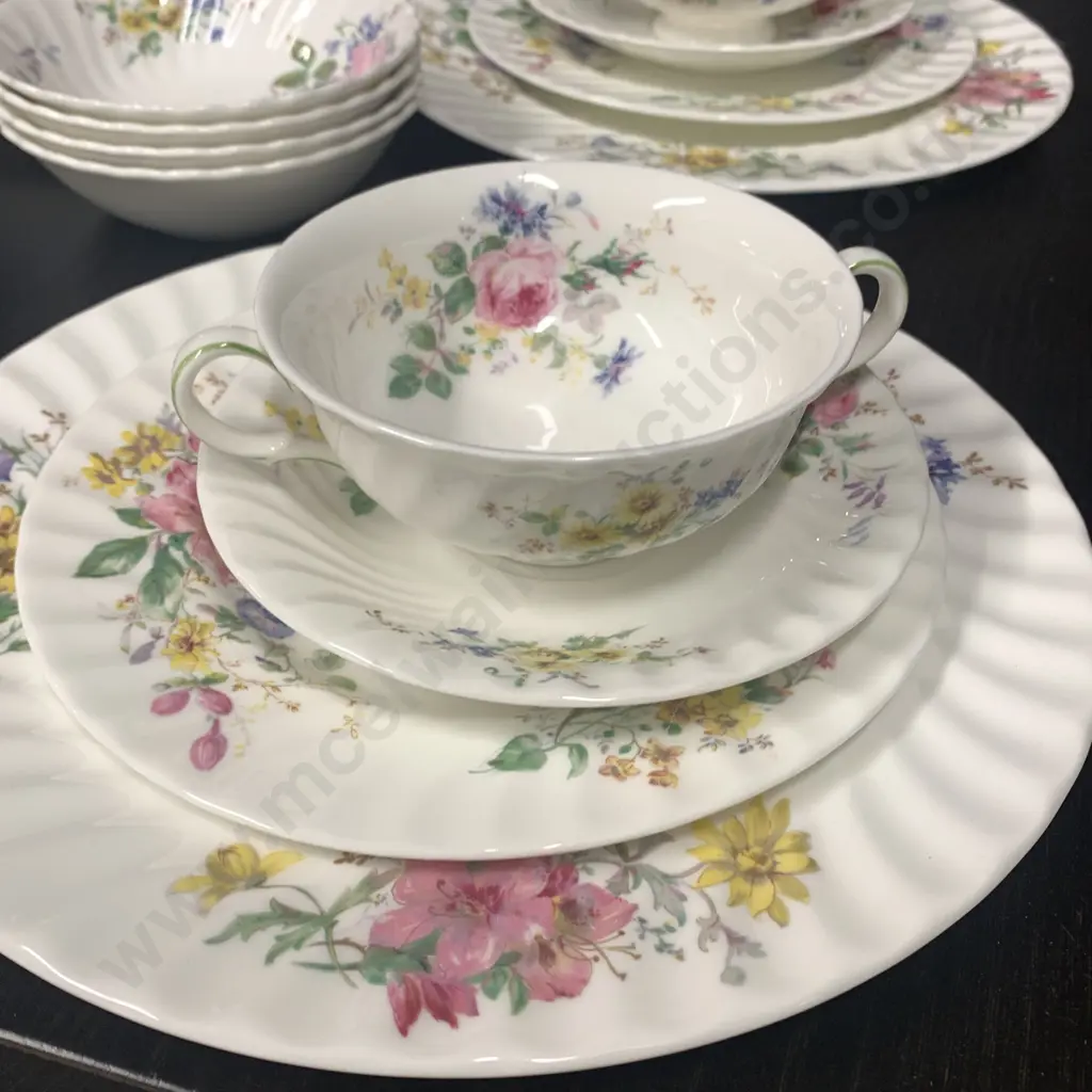 Royal Doulton Arcadia 4 place setting dinnerset Image 1++